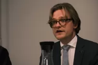 Niklas Graefen  (University of St. Gallen) goes into medias res.